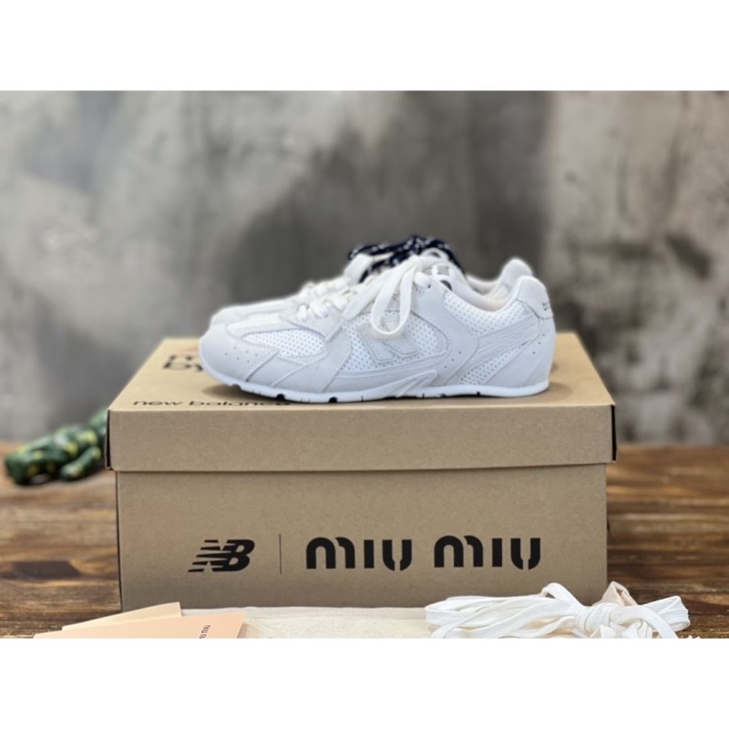 Miu Miu Casual Shoes